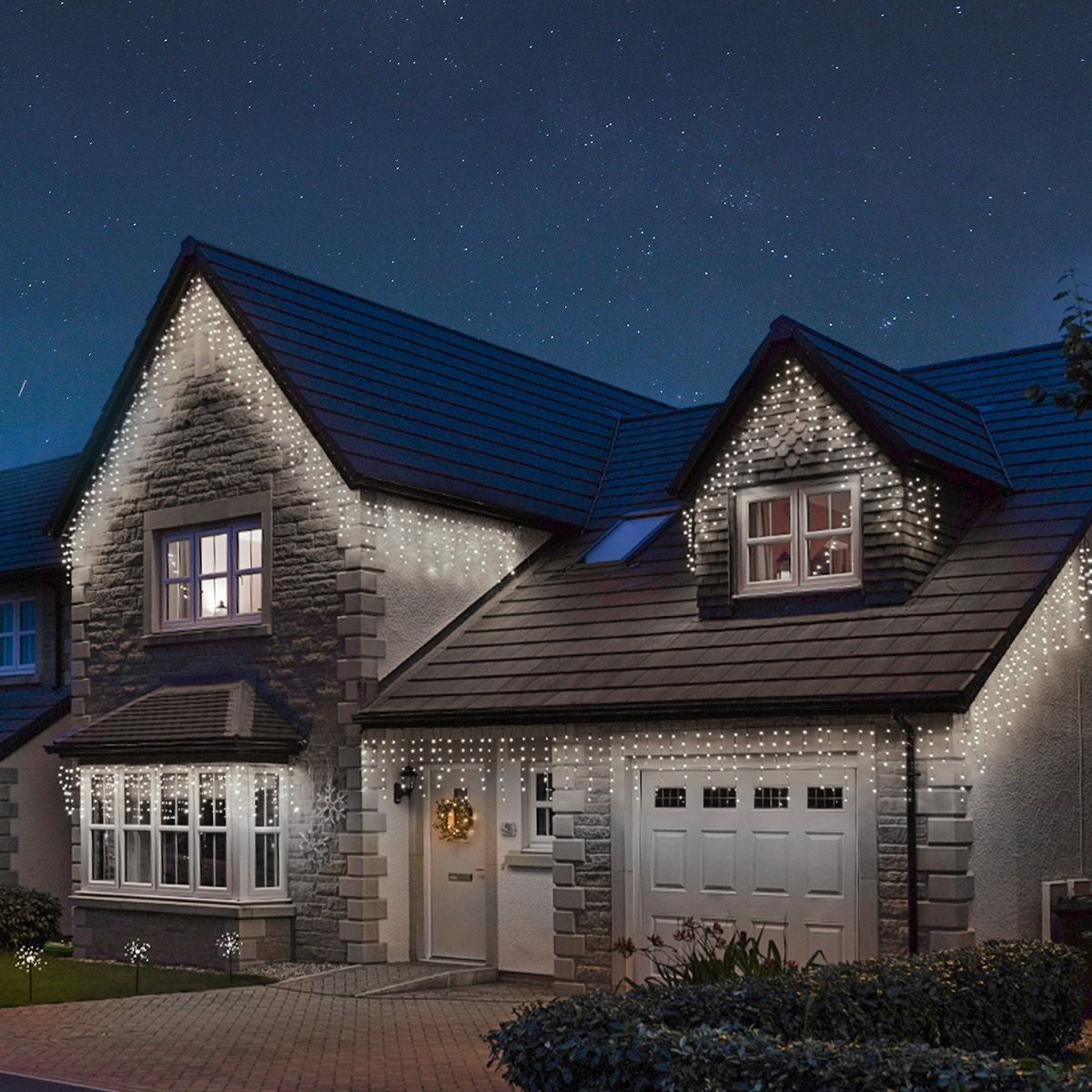 Instalatie pentru Craciun - franjuri, 12 metri interconectabila , 8 jocuri de lumini